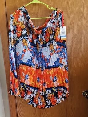 Floral Pleated Skirt